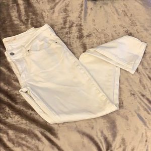 #20 Levis denim 711 skinny white jeans